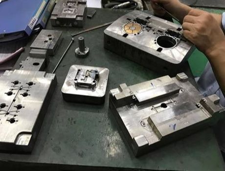注塑模具制品溢料的4种解决方案 注塑模具制品溢料的4种解决方案